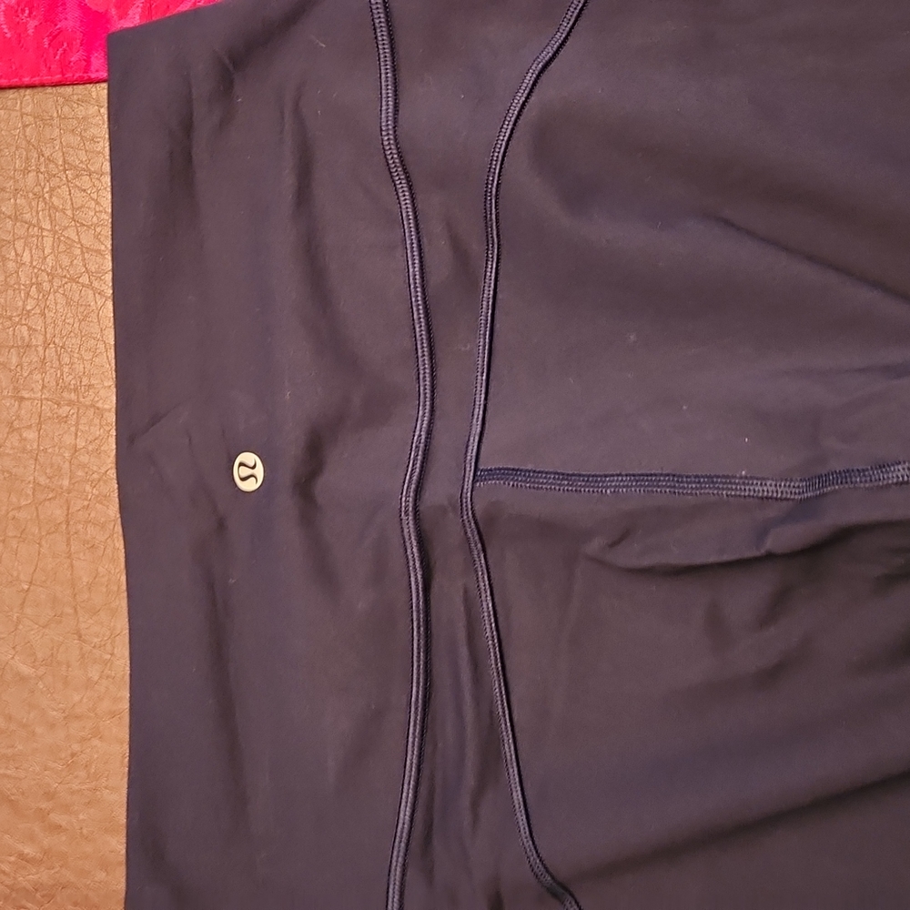 Blue Lululemon leggings Gentle use in excellent conditions